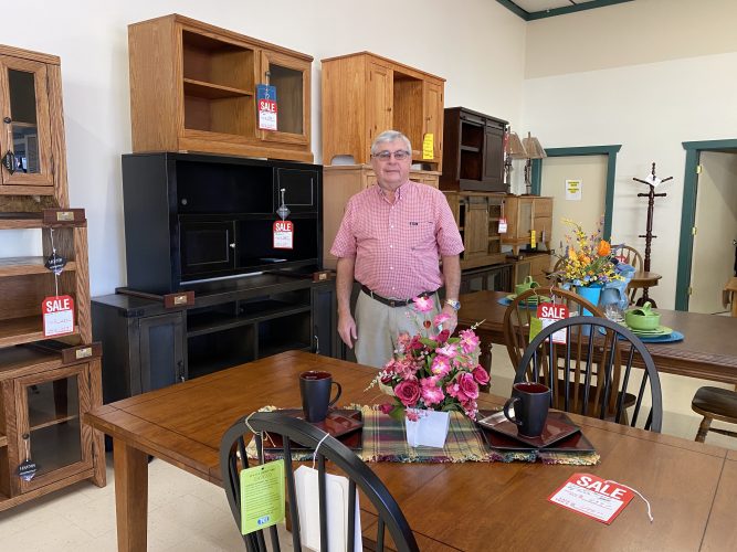 Smith Furniture, owned and operated by family since 1981 News, Sports